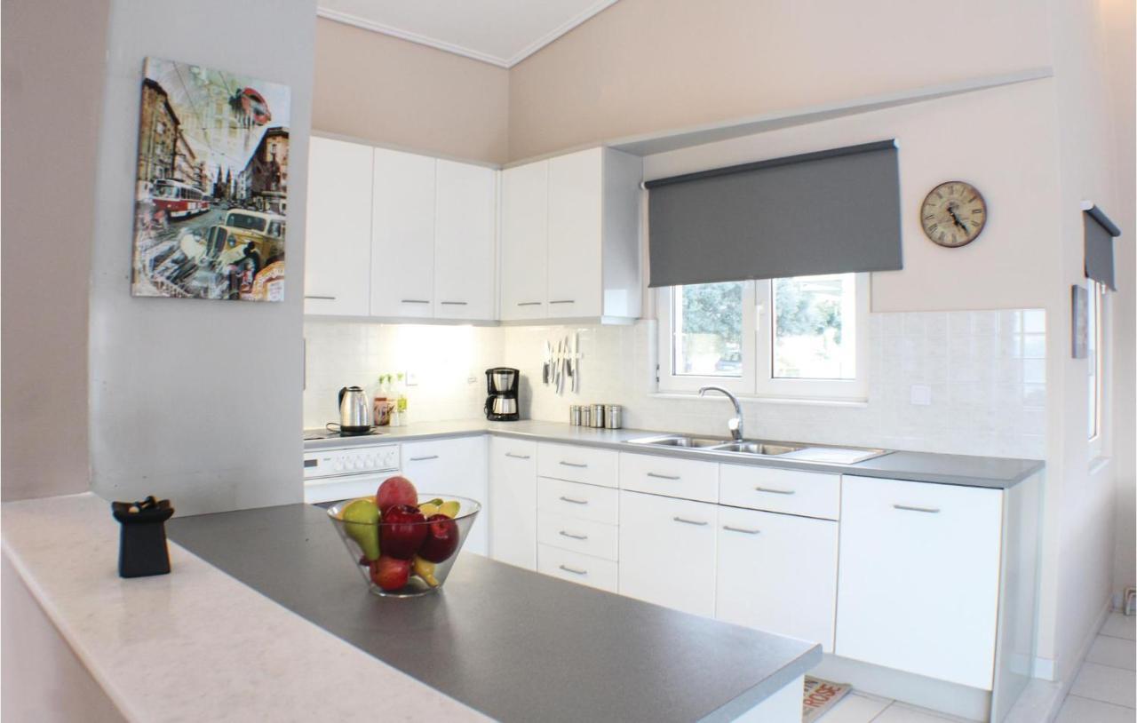 Amazing Home In Chalkida With Wifi 외부 사진