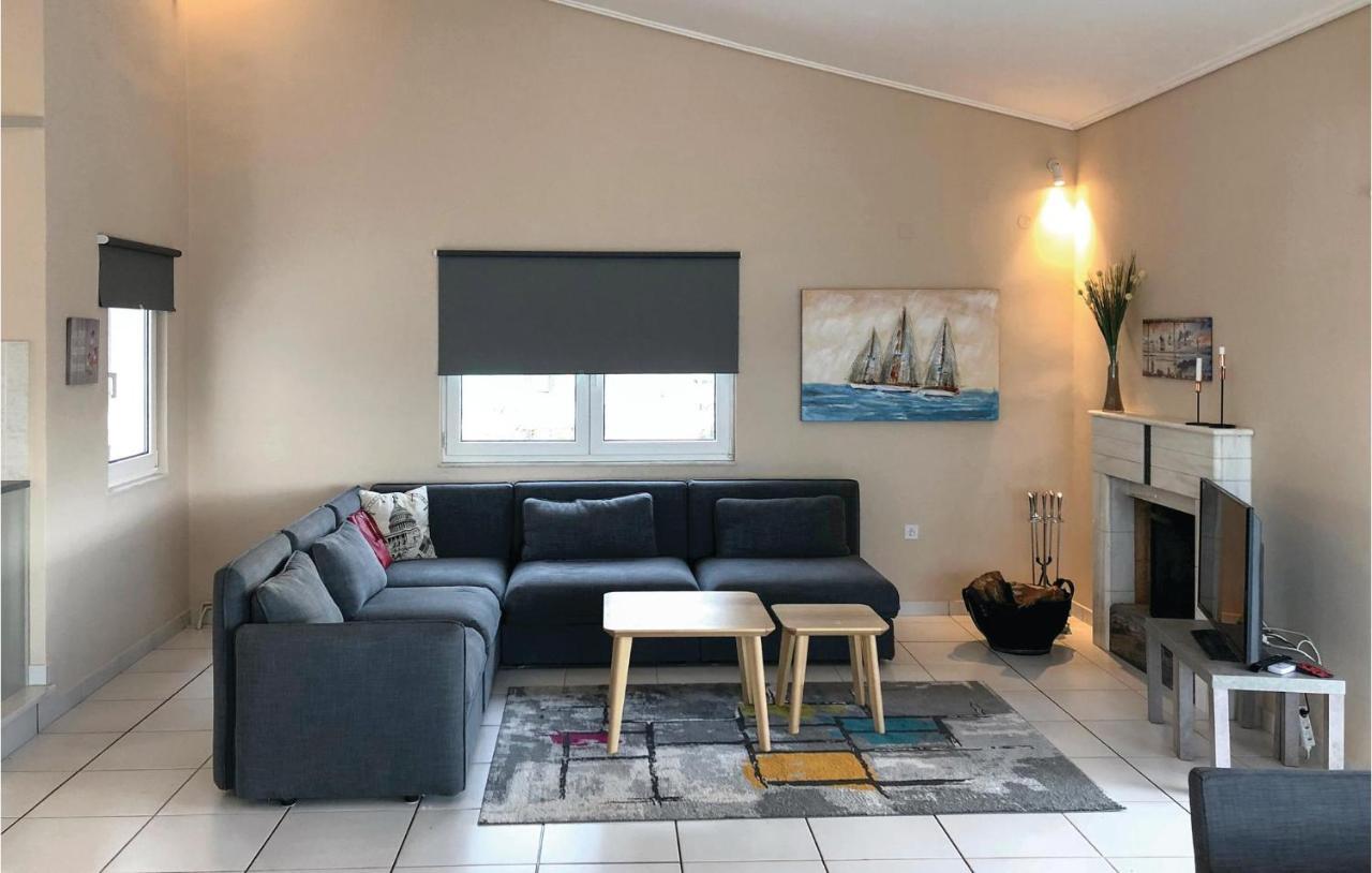 Amazing Home In Chalkida With Wifi 외부 사진