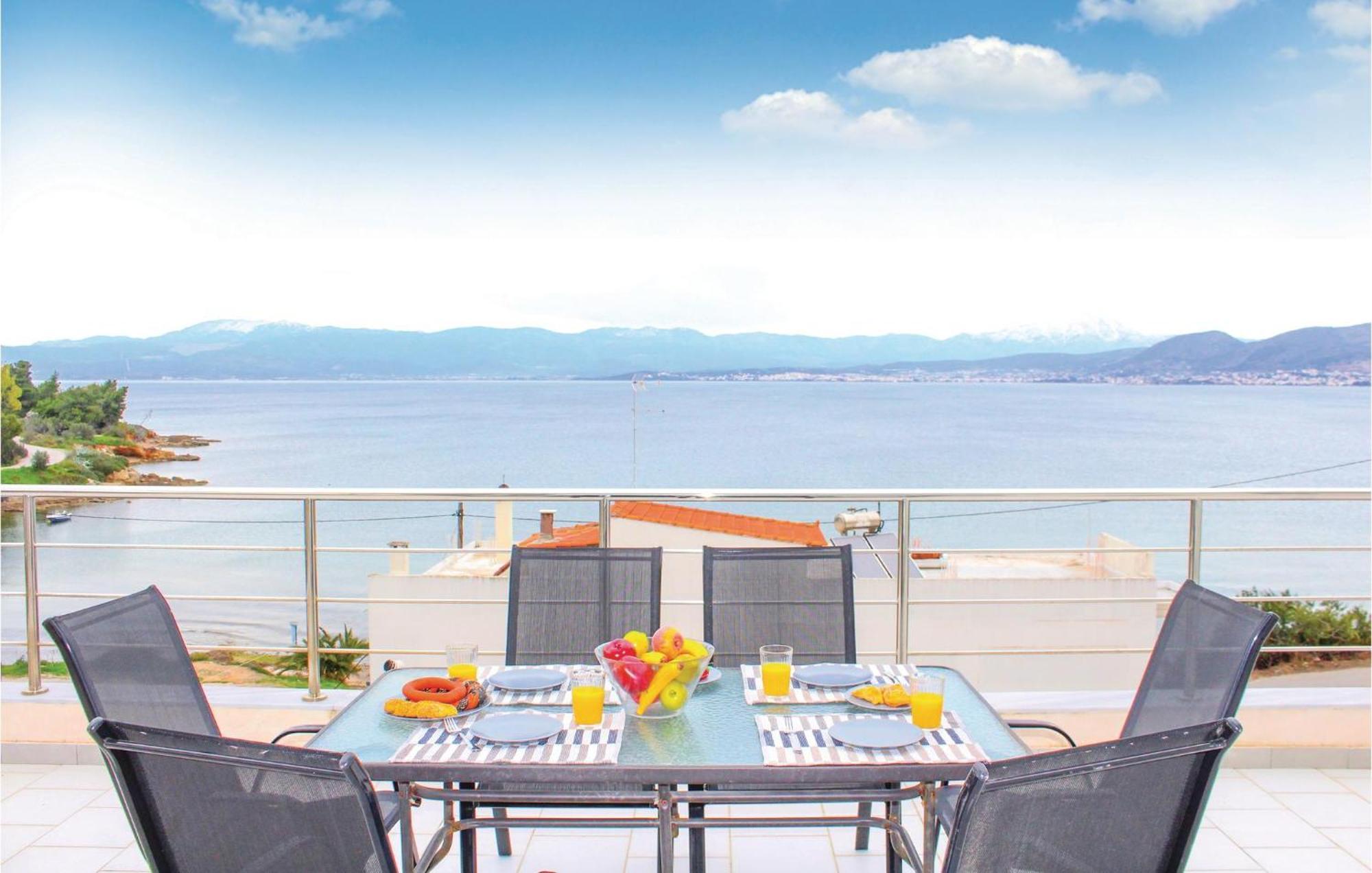 Amazing Home In Chalkida With Wifi 외부 사진