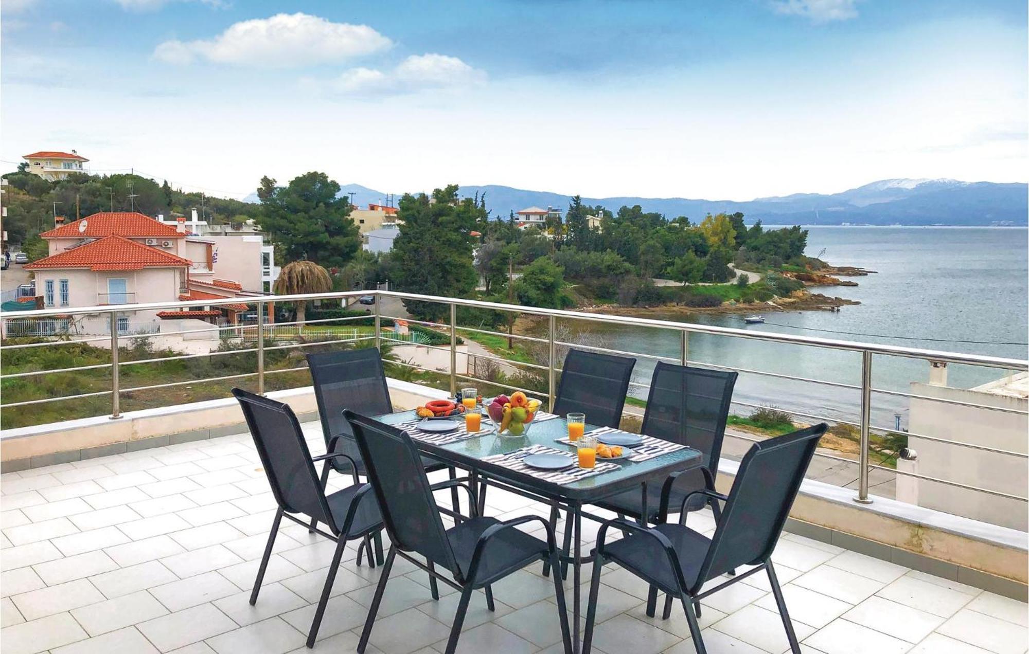 Amazing Home In Chalkida With Wifi 외부 사진